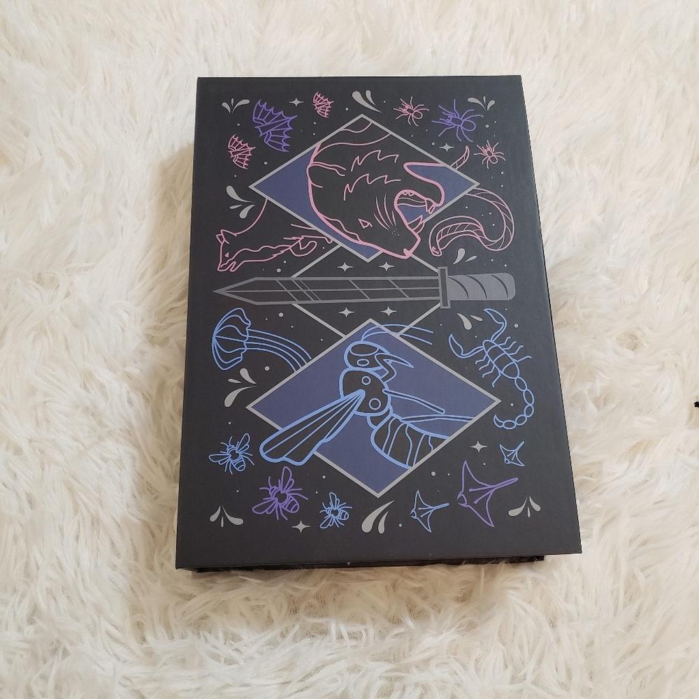 The winners Trilogy, book box bite and sting faux book, Illumicrate